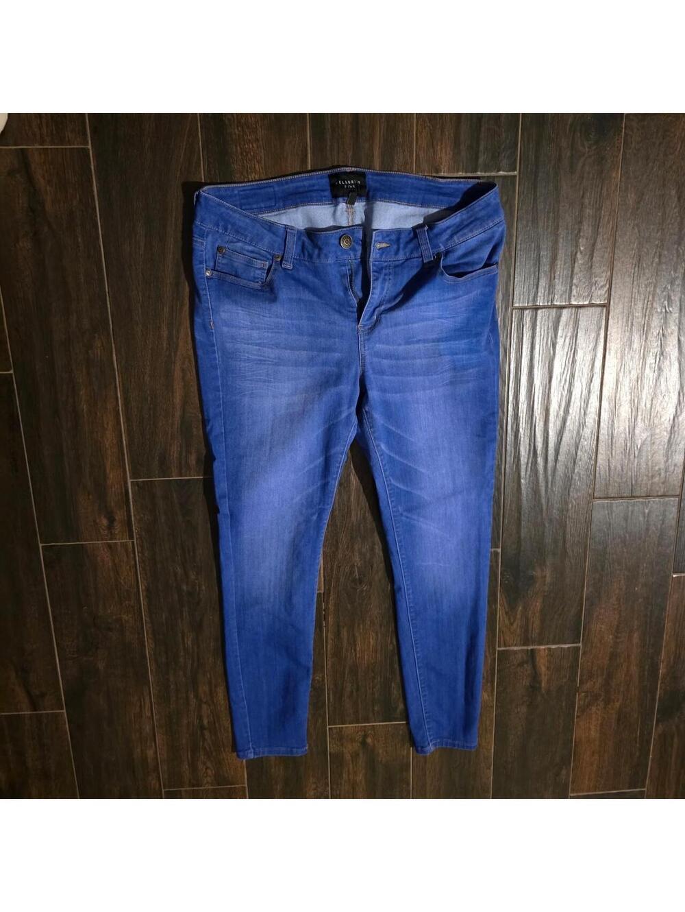 Celebrity Pink Women's Blue Jeans